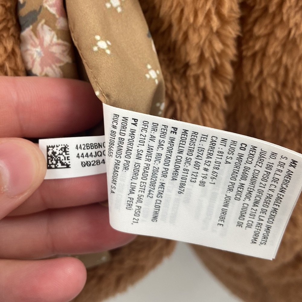 Sold❌❌❌American Eagle Pink and brown floral fuzzy reversible jacket - Picture 6 of 7